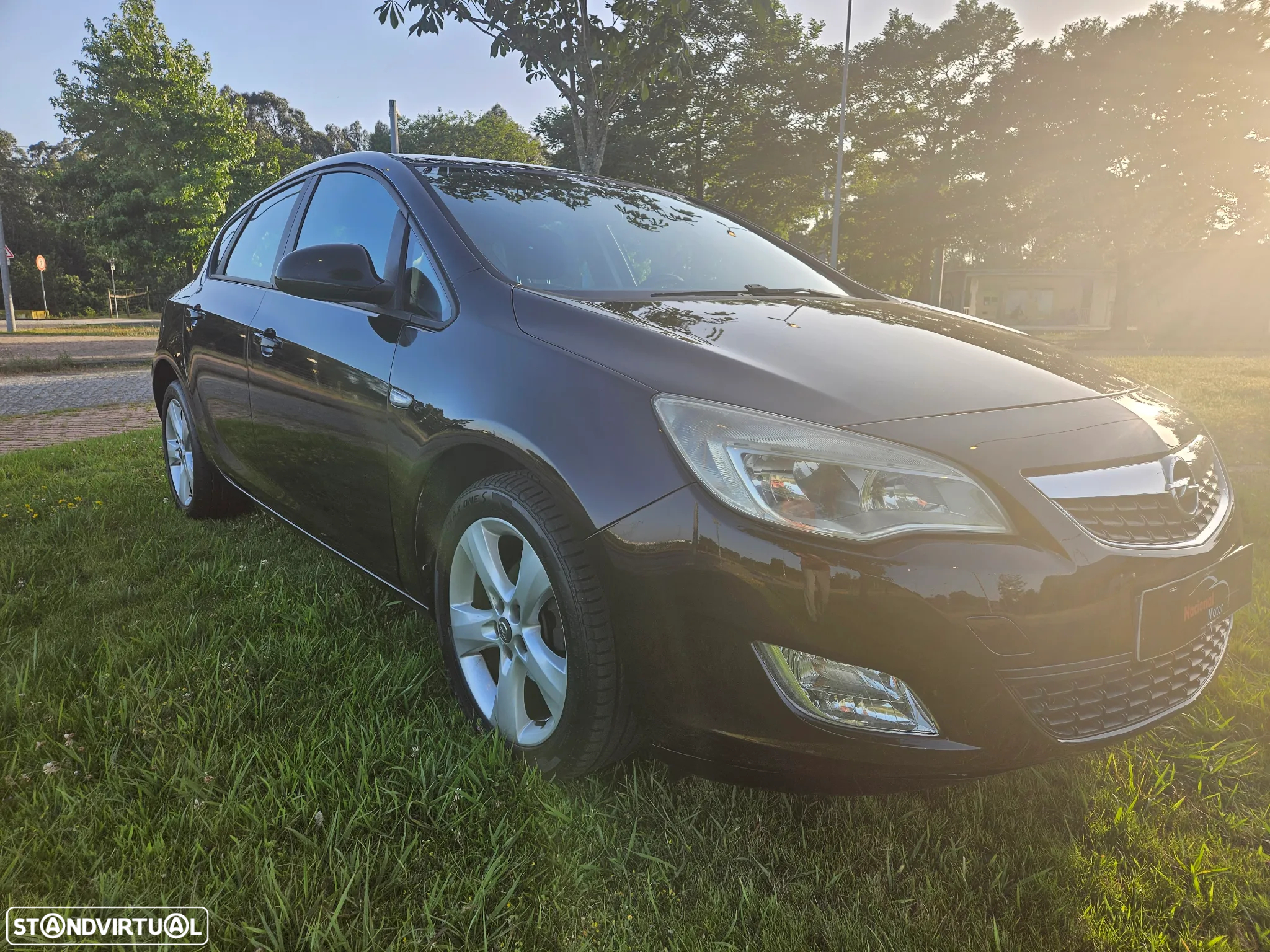 Opel Astra 1.4 Executive - 6