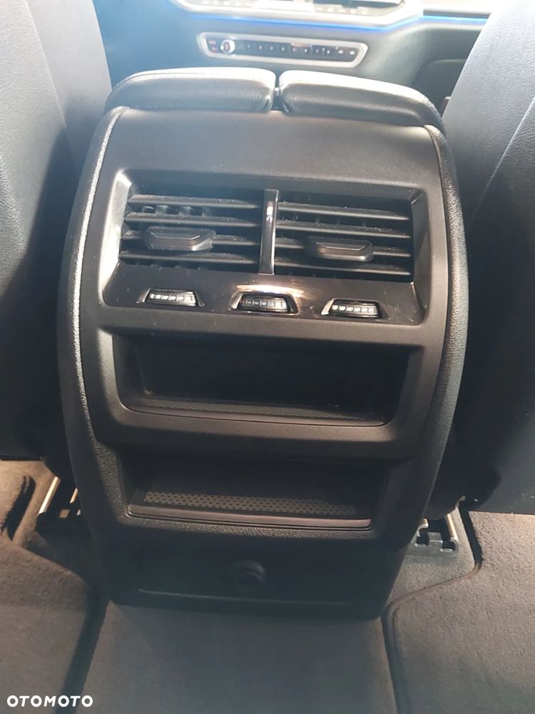 BMW X5 xDrive25d xLine - 27