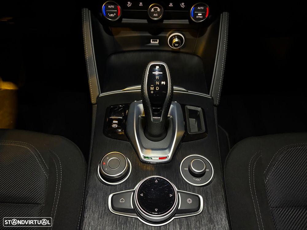 Alfa Romeo Stelvio 2.2 D Super AT8 - 18