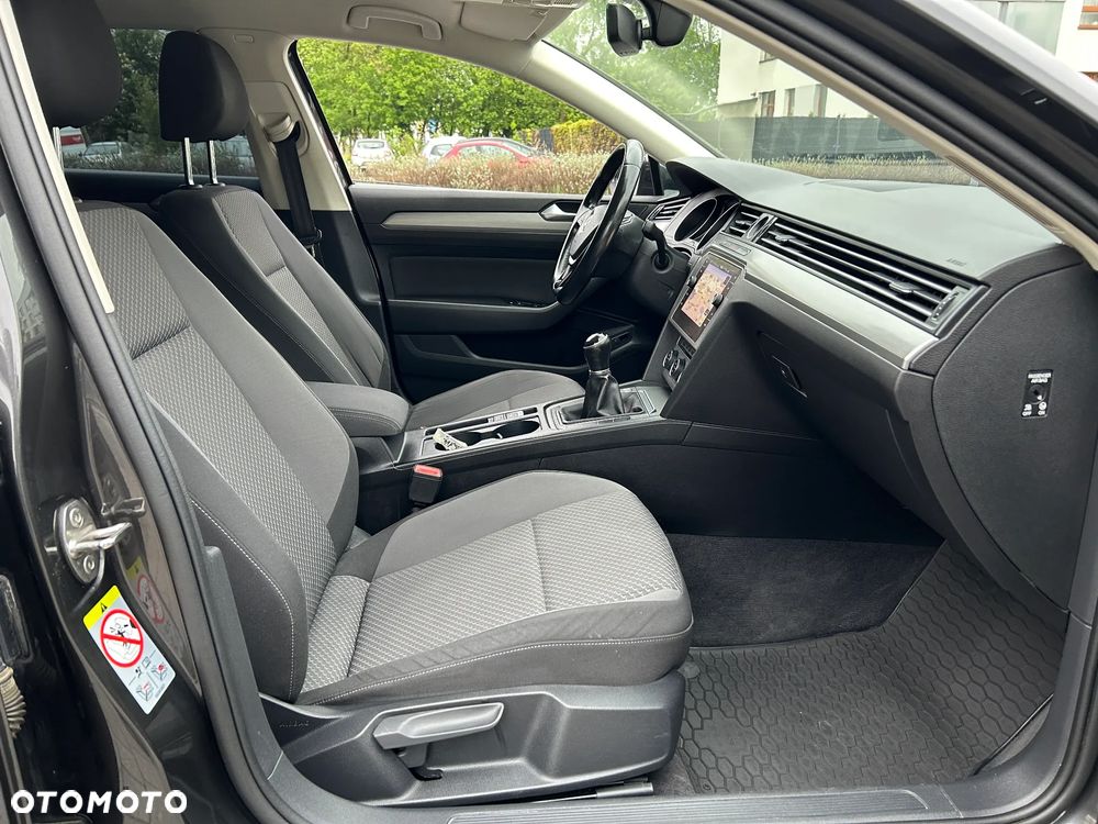Volkswagen Passat 1.5 TSI EVO Trendline - 16