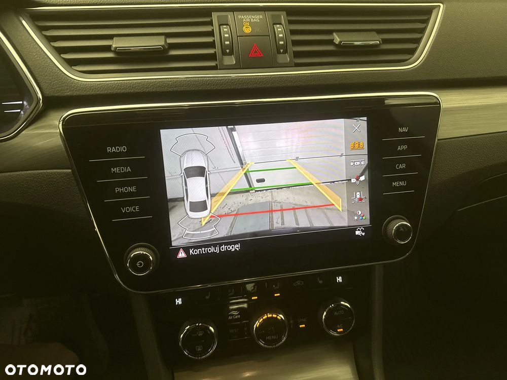 Skoda Superb 2.0 TDI SCR Style DSG - 16
