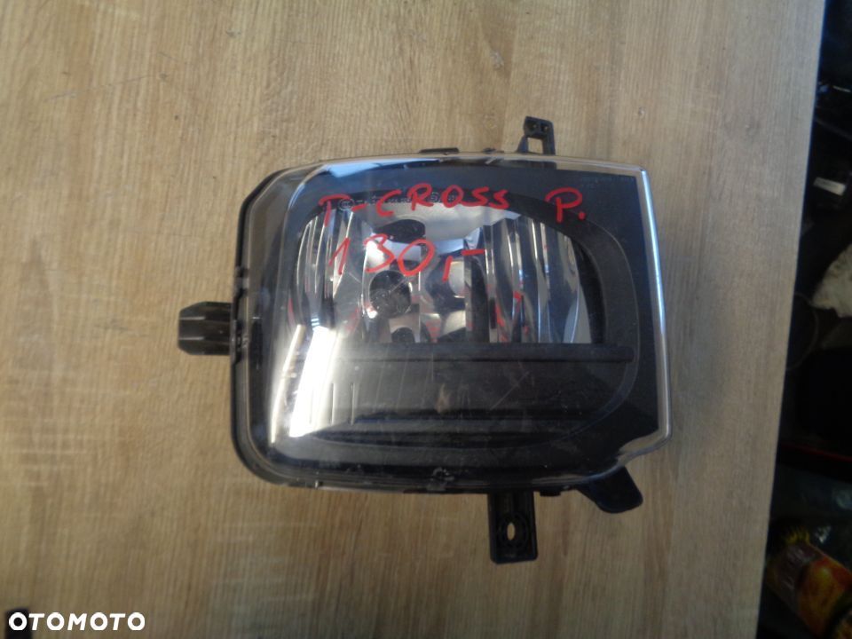 VW T-CROSS HALOGEN PRAWY PRZÓD - 1