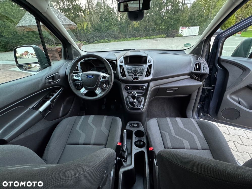 Ford Tourneo Connect Grand - 32