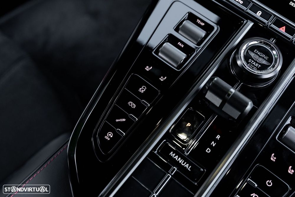 Aston Martin Vantage Coupe V8 - 28