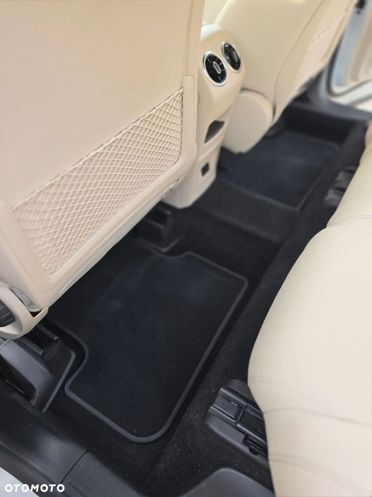 Mercedes-Benz GLB 200 Progressive 7G-DCT - 22