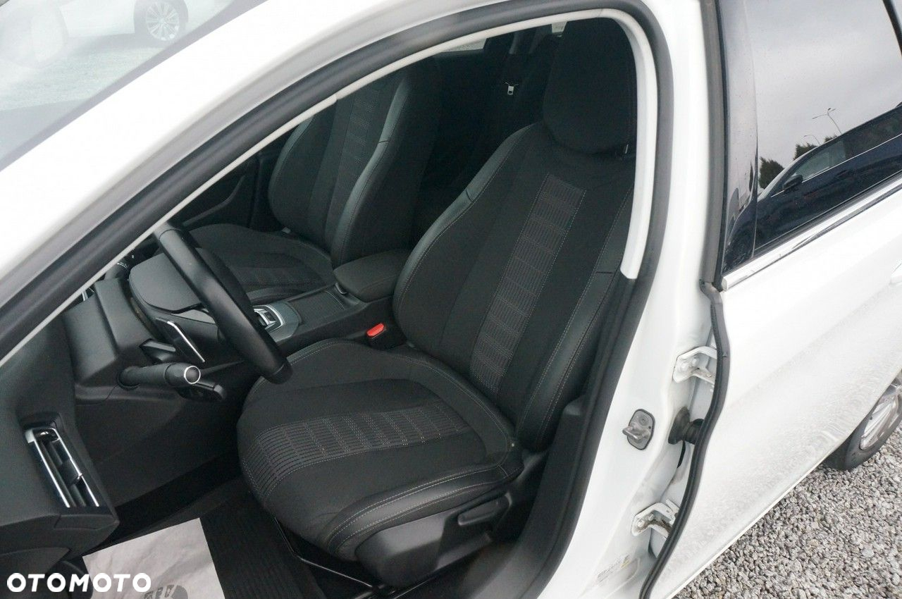 Peugeot 308 1.5 BlueHDi Allure Pack S&S EAT8 - 22