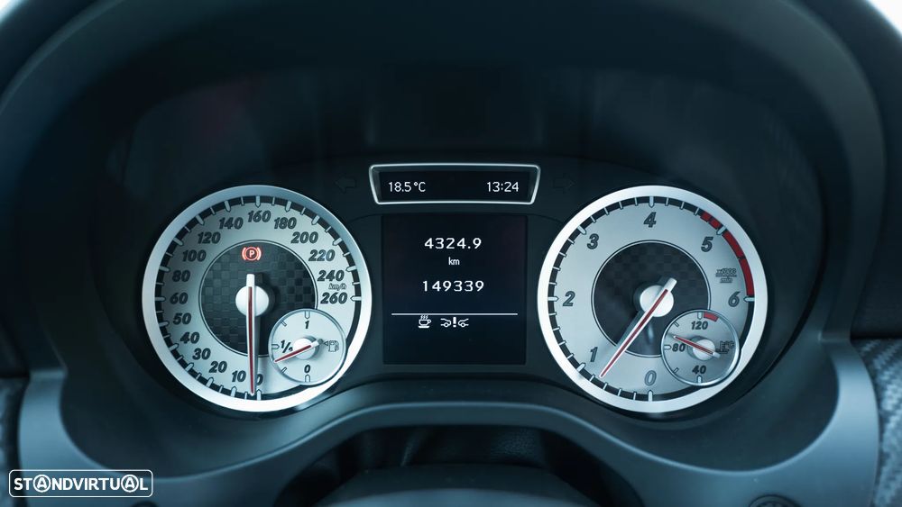 Mercedes-Benz A 200 CDI AMG Line - 33