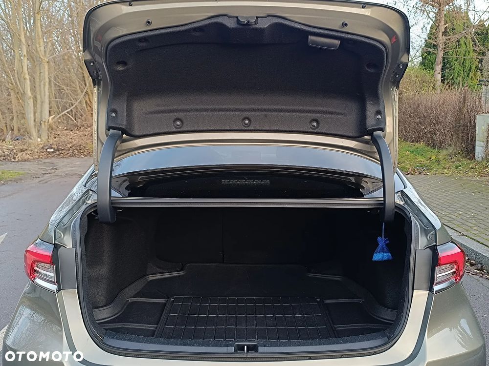 Toyota Corolla 1.6 Comfort - 23