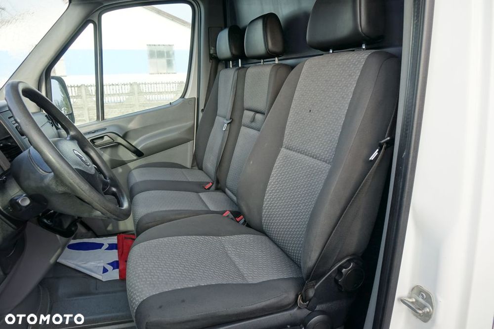 Volkswagen CRAFTER / L2H2 FURGON / BLASZAK / 2.0 / 108KM / BAGAŻNIK DACHOWY - 19