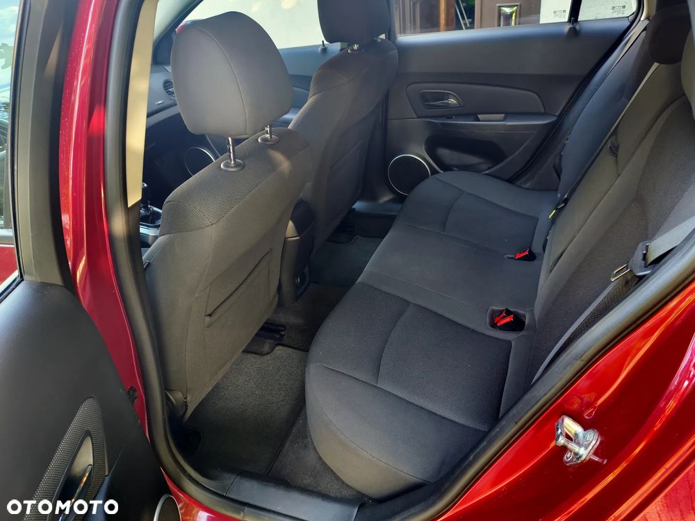 Chevrolet Cruze 1.8 LT+ - 25