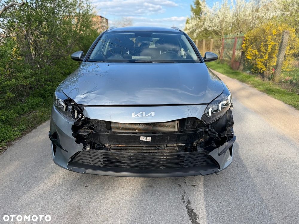 Kia Ceed 1.6 CRDi mHEV Business Line DCT - 11