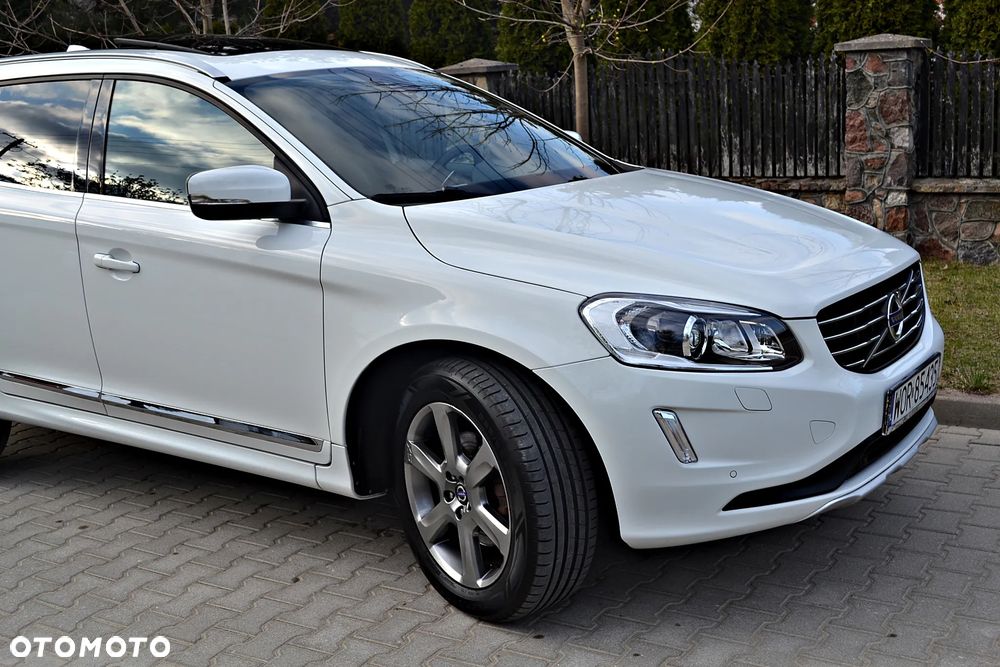 Volvo XC 60 D5 AWD Geartronic Summum - 17