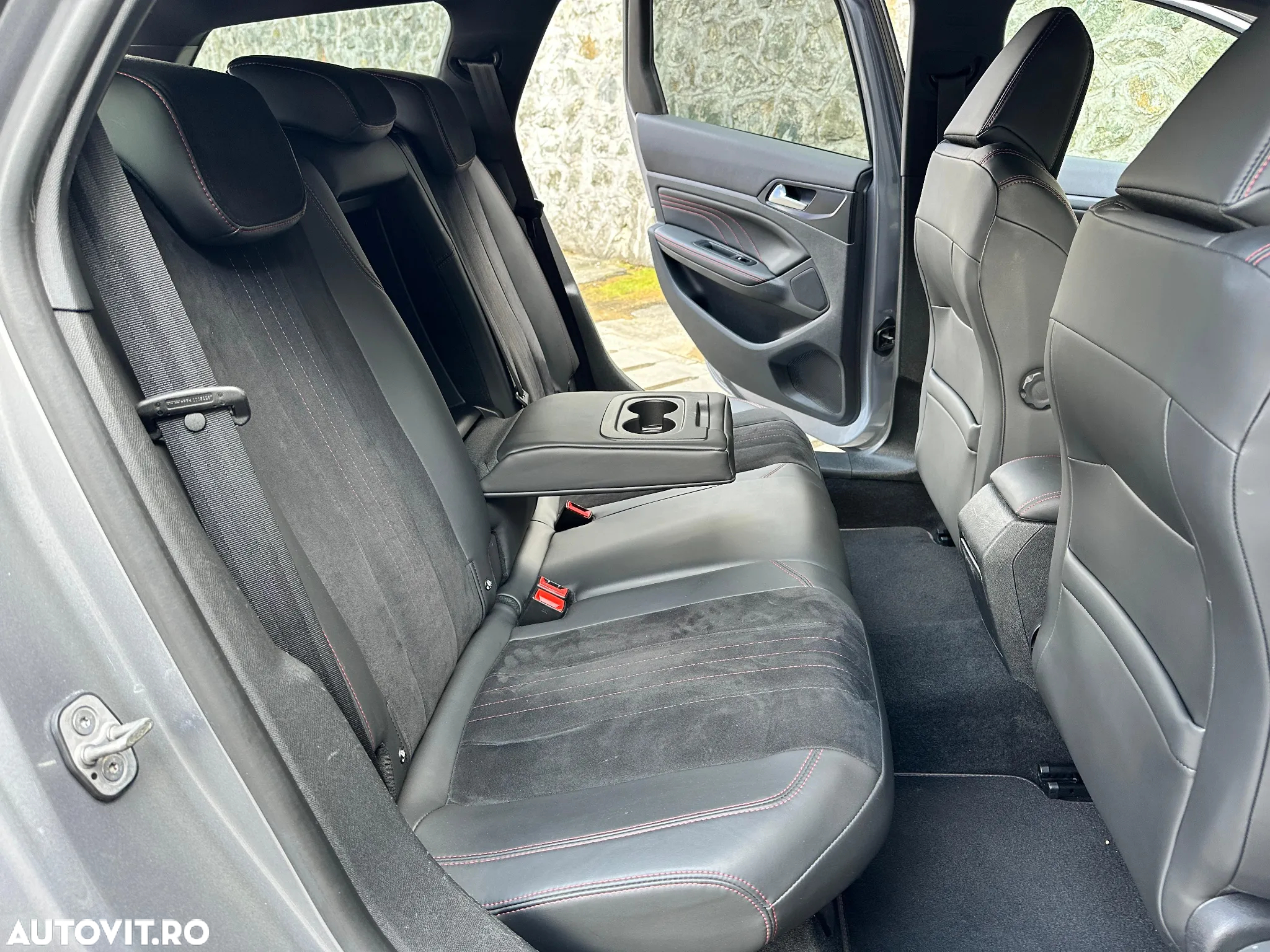 Peugeot 308 SW BlueHDi 180 EAT6 GT - 18