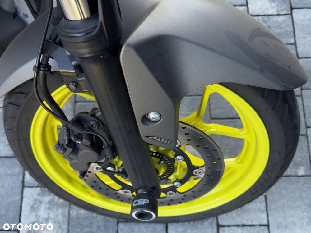 Yamaha MT - 4