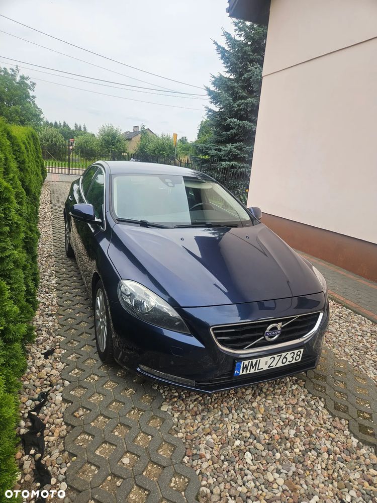 Volvo V40 D2 Momentum - 1