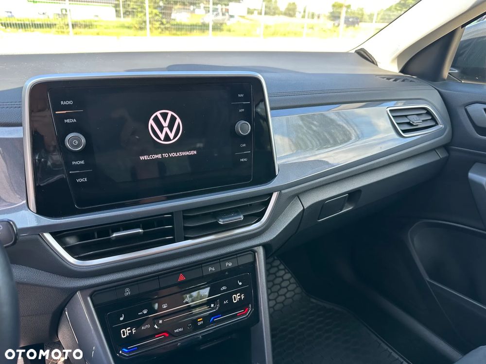 Volkswagen T-Roc - 16