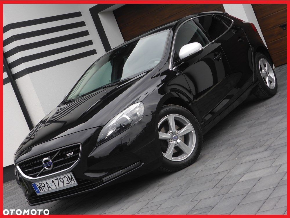 Volvo V40 D2 Momentum - 1