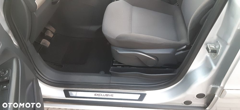 Opel Zafira - 27