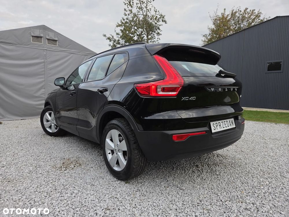 Volvo XC 40 T2 Momentum Pro - 30