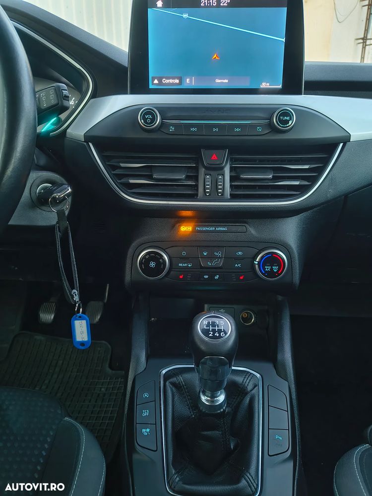 Ford Focus - 8