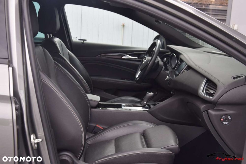 Opel Insignia - 26