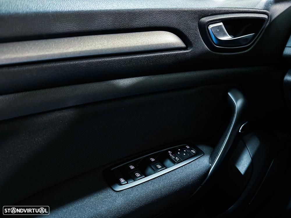 Renault Mégane 1.6 Plug-In Intens - 28