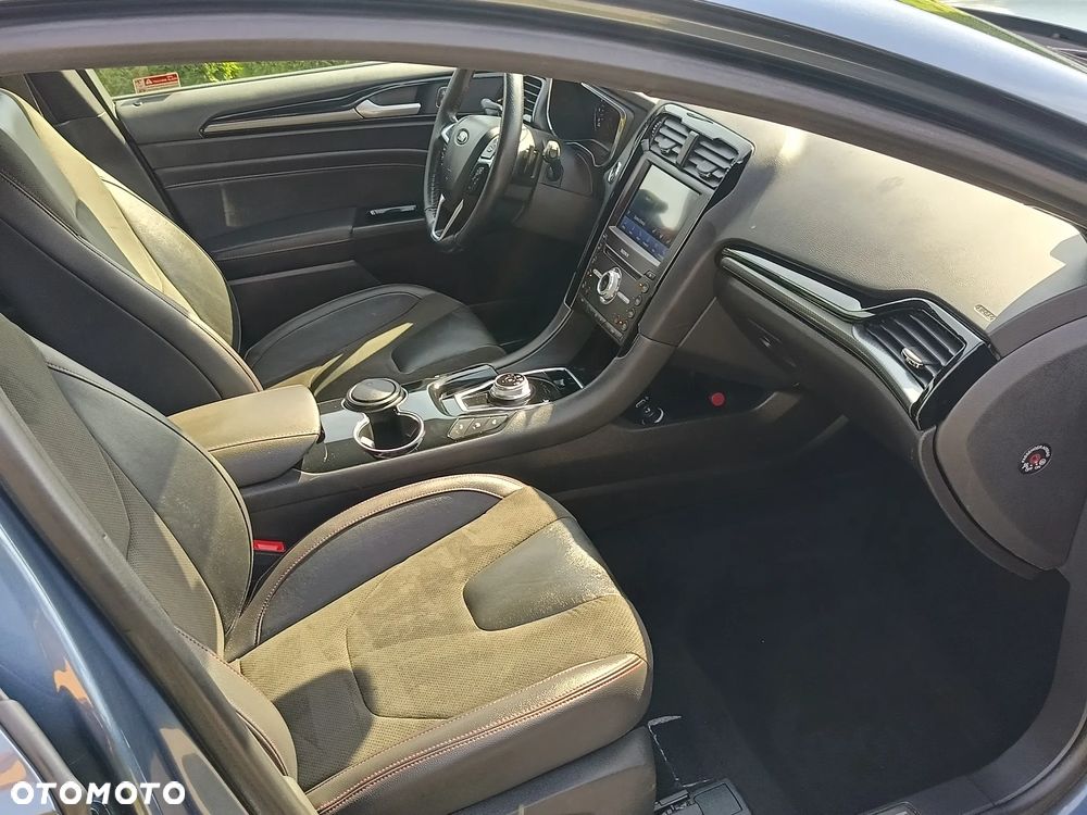 Ford Mondeo - 24