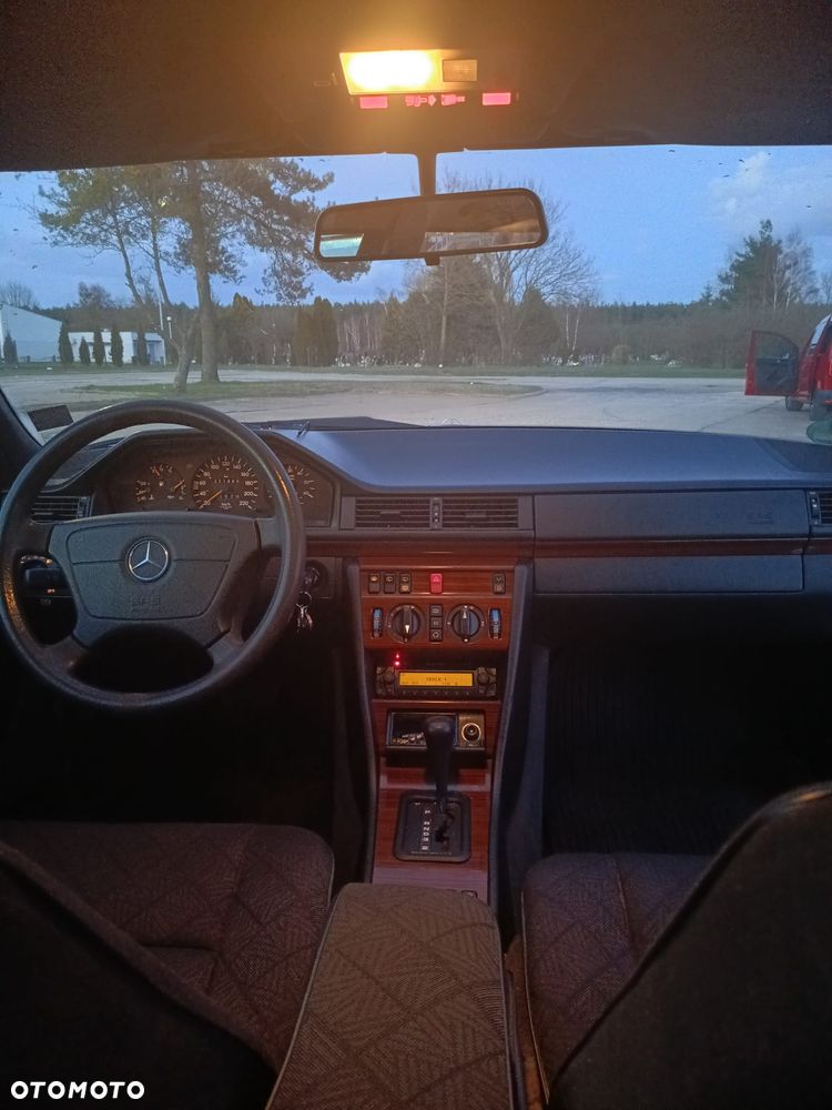 Mercedes-Benz Klasa E - 13