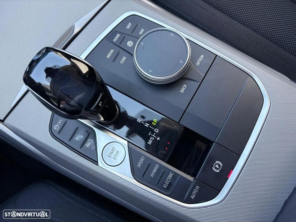 BMW 330 e Corporate Edition Auto - 54