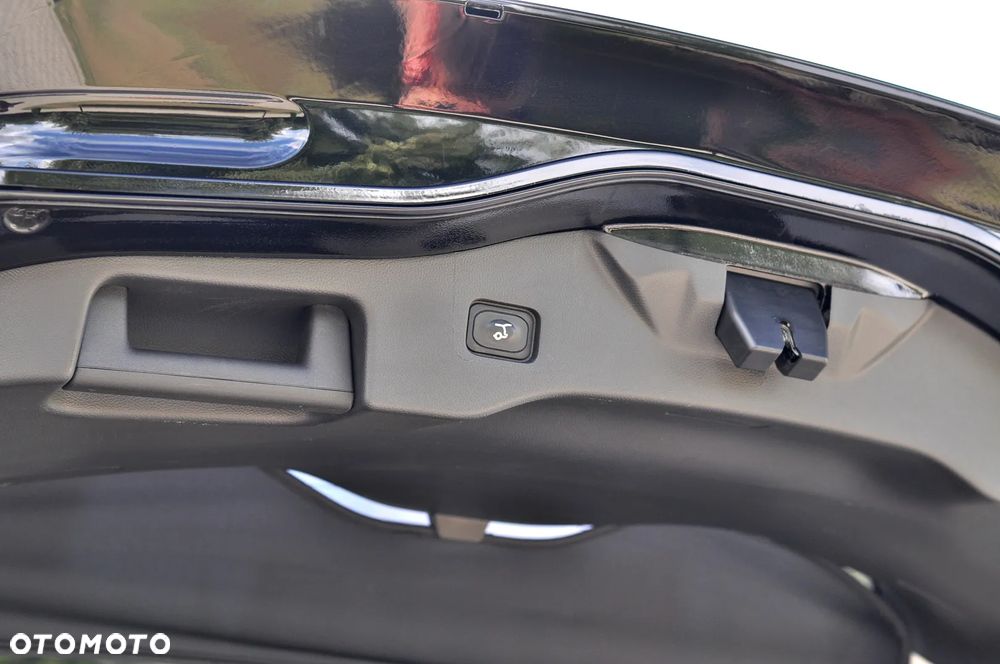 Ford Mondeo 2.0 EcoBlue Titanium - 24