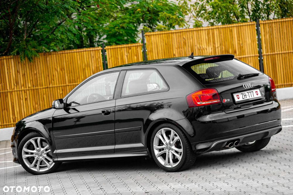 Audi S3 2010 photo 3