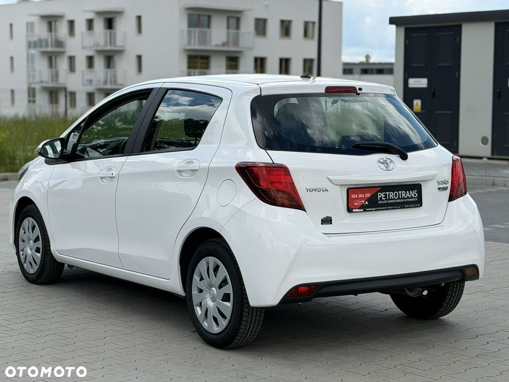 Toyota Yaris - 10