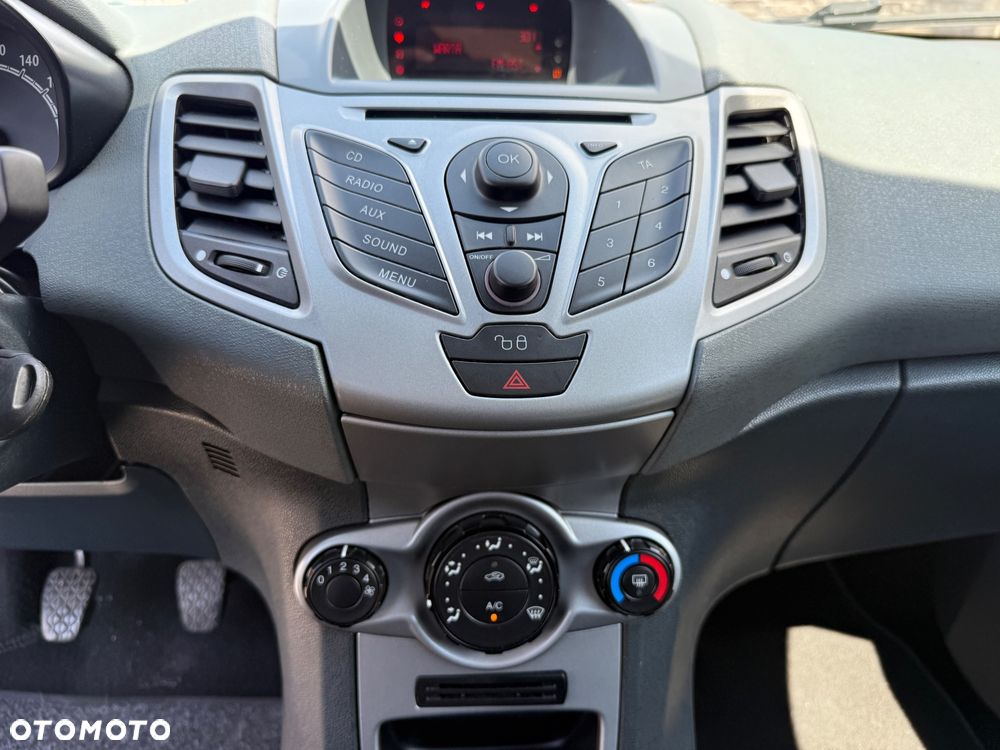 Ford Fiesta - 16