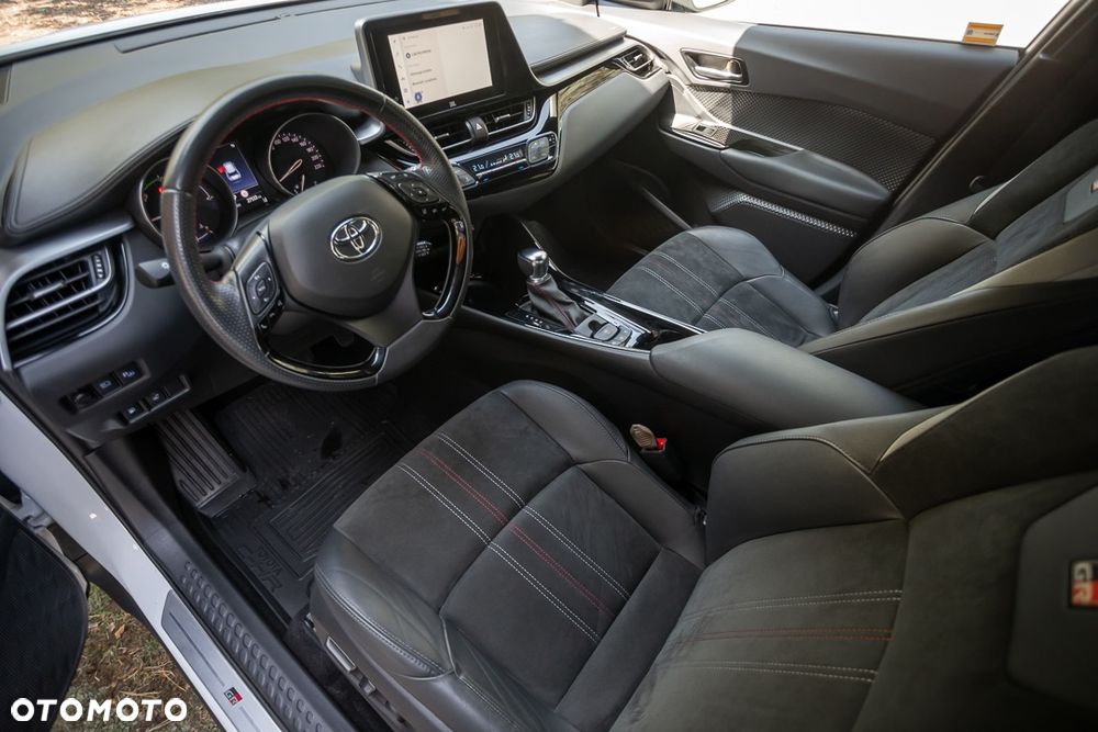 Toyota C-HR 2.0 Hybrid Dynamic Force GR Sport - 18