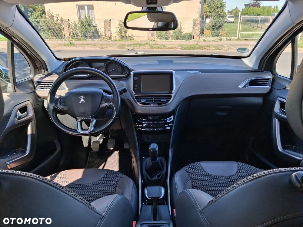 Peugeot 2008 1.6 VTi Allure - 15