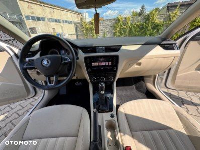 Skoda Octavia 1.6 TDI SCR Ambition DSG - 6