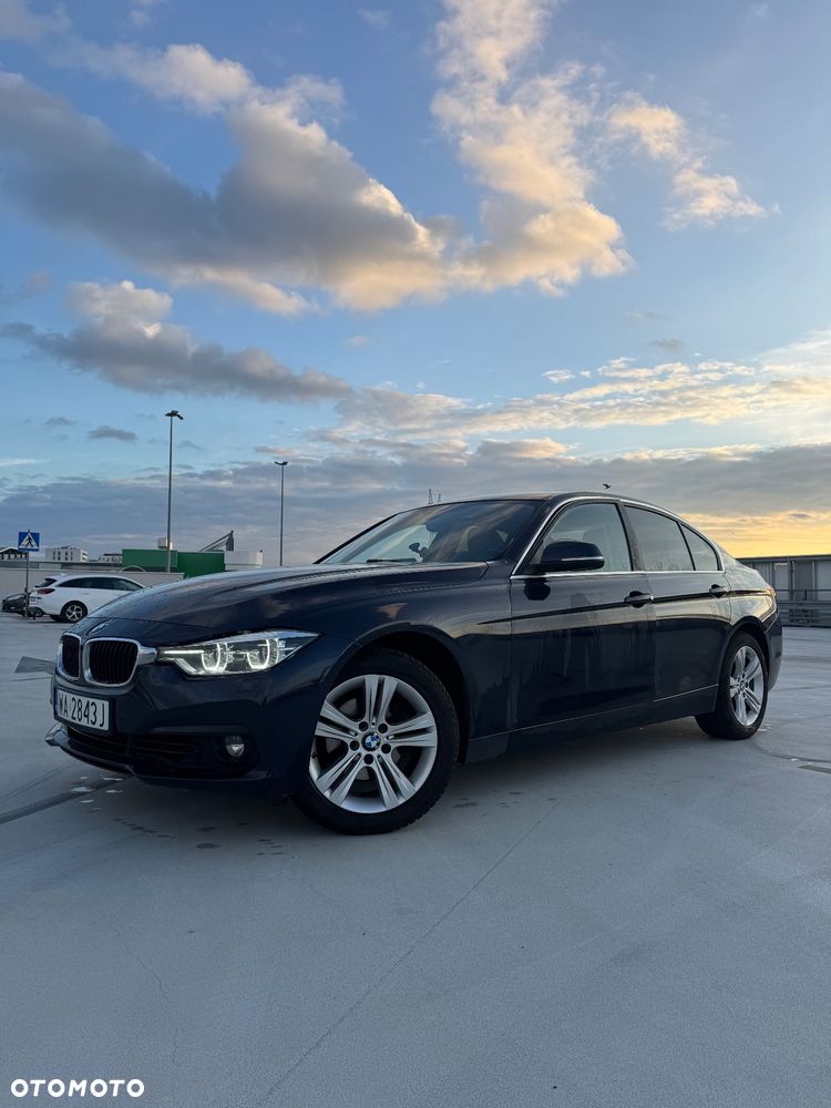 BMW Seria 3 318i - 1