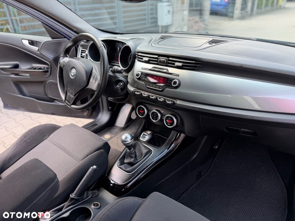 Alfa Romeo Giulietta 1.4 TB Distinctive - 19