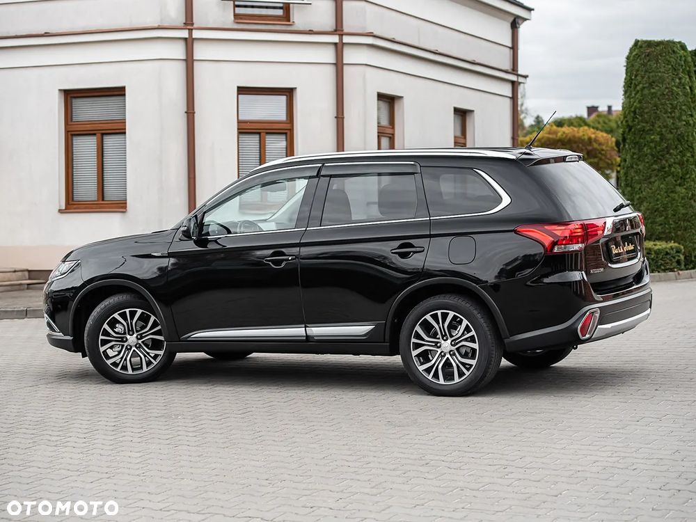 Mitsubishi Outlander 2.2 DI-D 4WD Automatik Diamant Edition - 11