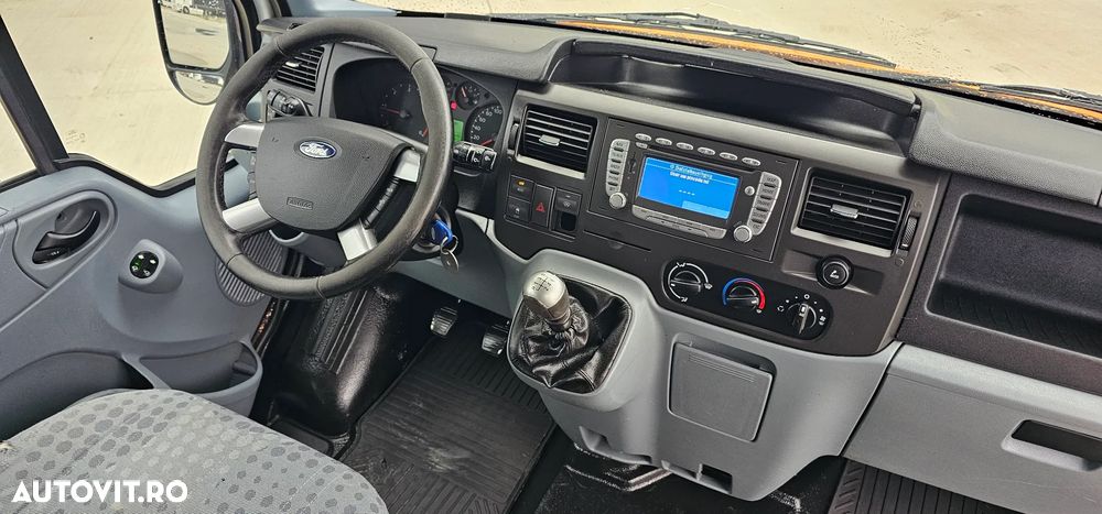 Ford Transit Turneo - 11