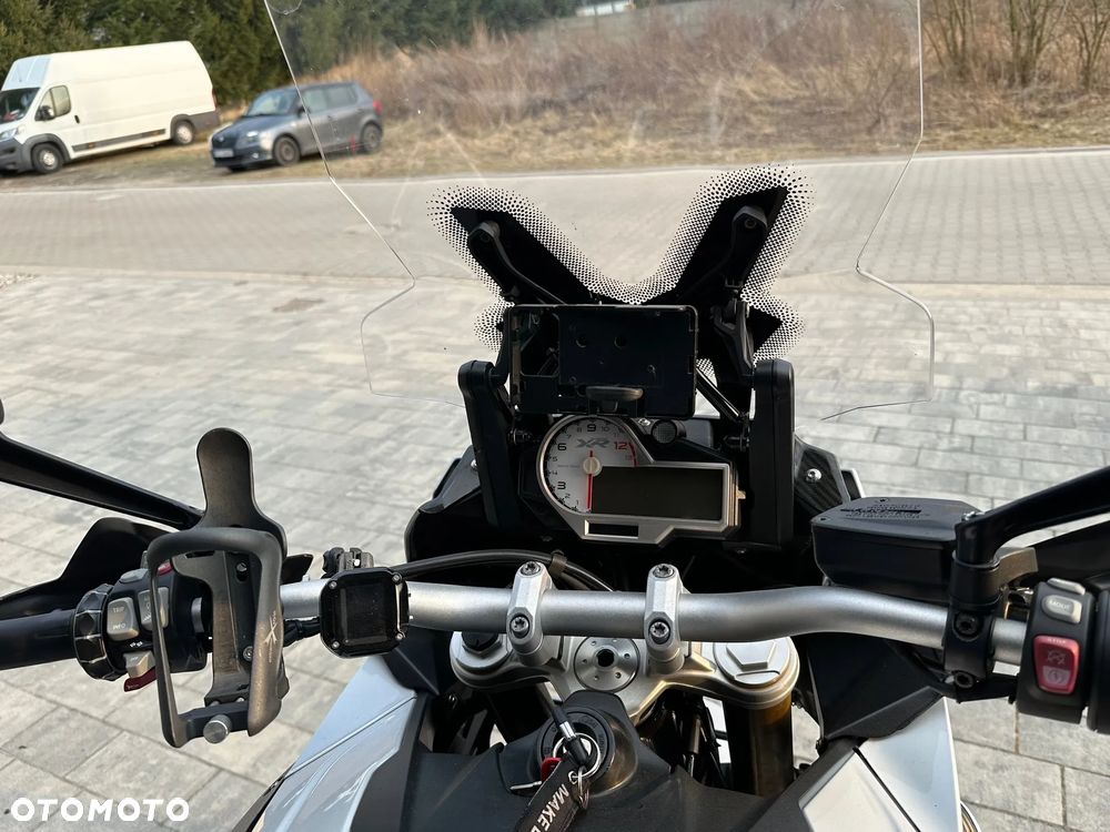 BMW XR - 7