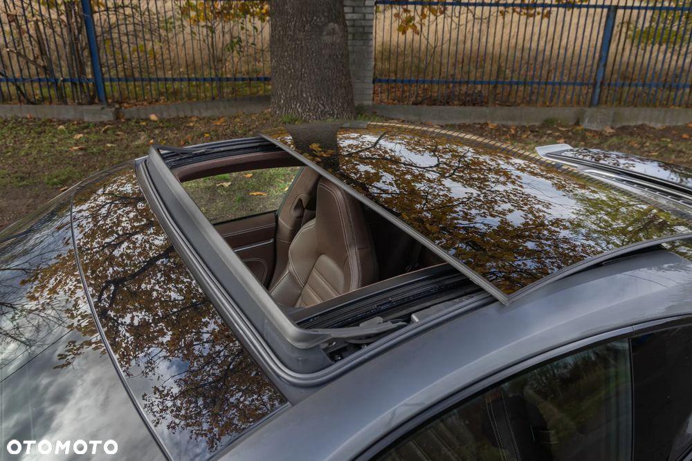 Porsche 911 Turbo S - 6