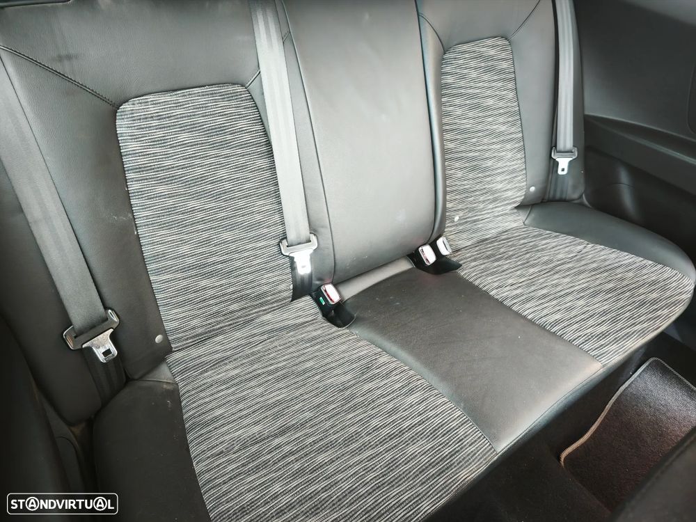 Kia Ceed S Coupé 1.4 CVVT EX - 19