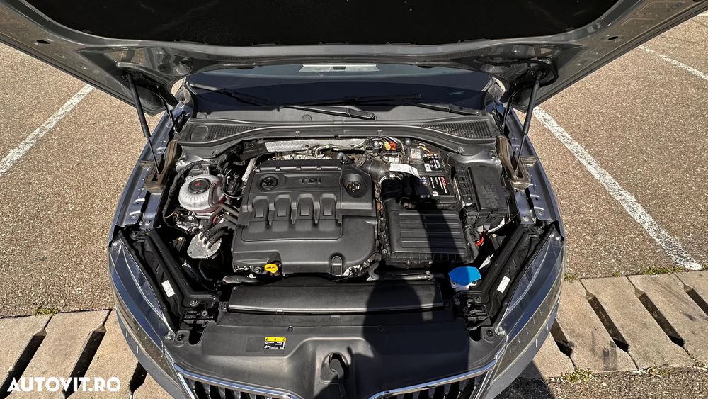 Skoda Superb 2.0 TDI DSG Style - 20