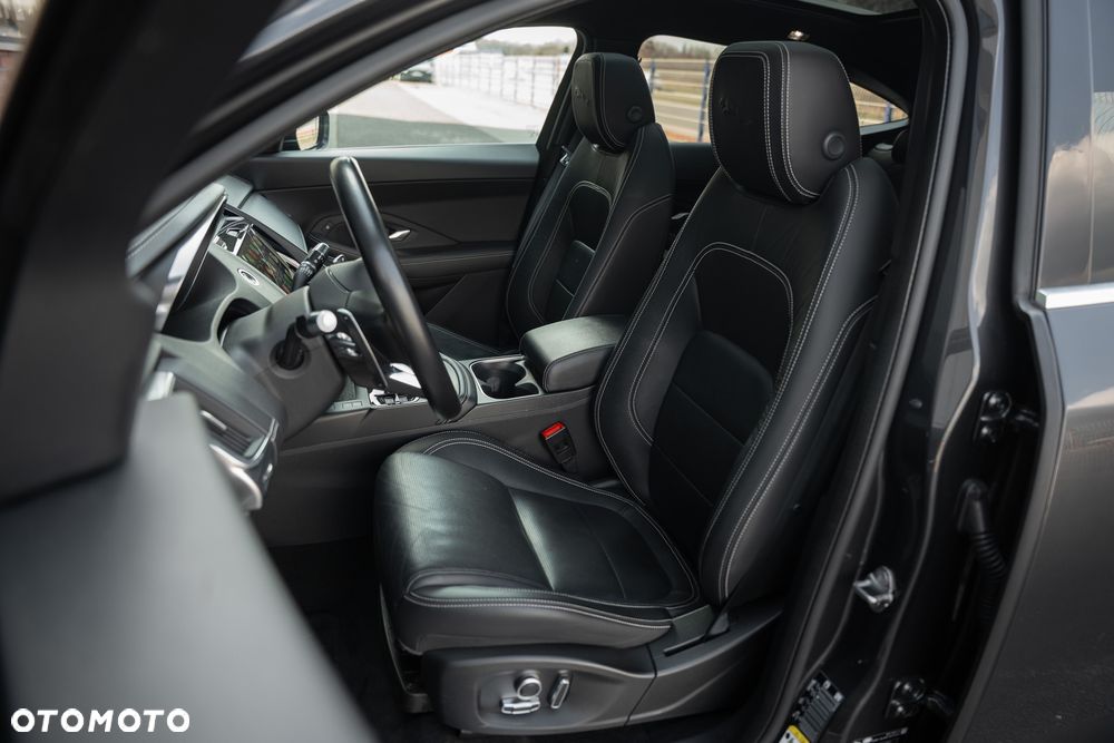Jaguar E-Pace D200 AWD R-Dynamic SE - 25