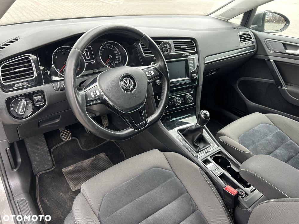 Volkswagen Golf 1.6 TDI BlueMotion Technology Trendline - 27