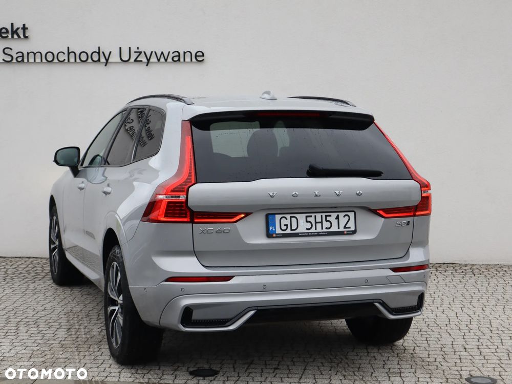 Volvo XC 60 B5 B AWD Plus Dark - 5