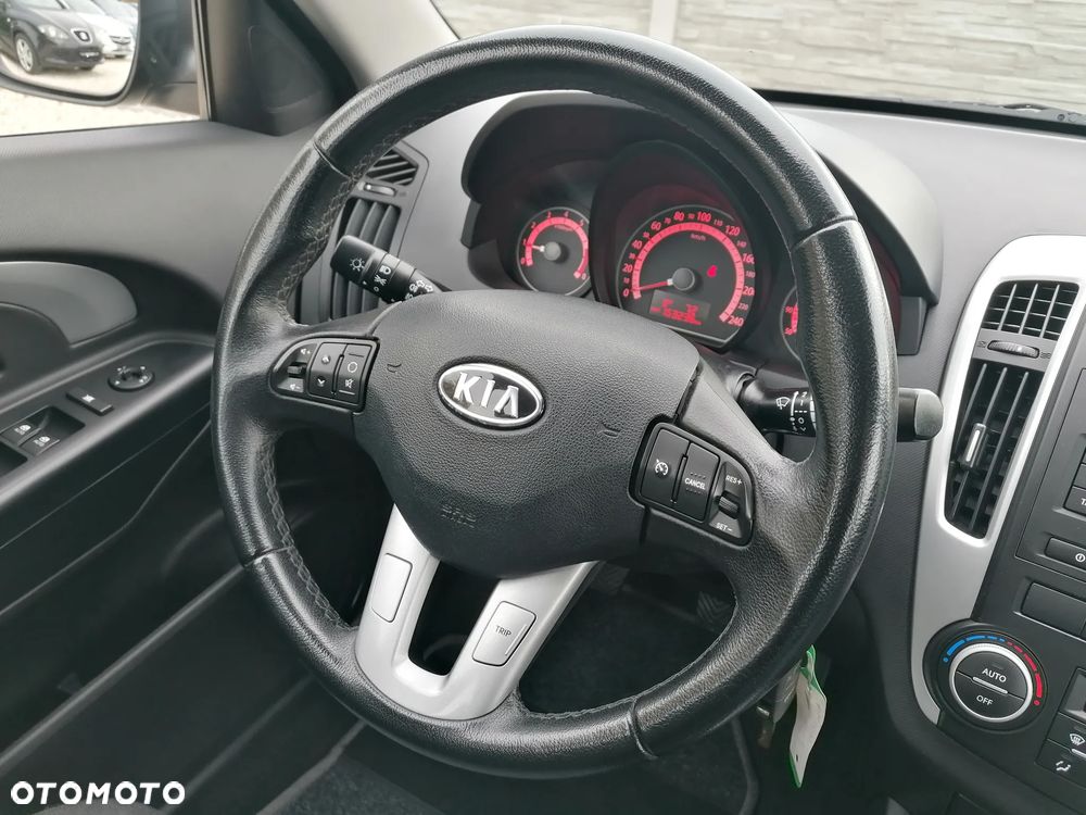 Kia Ceed 1.4 CVVT Spirit - 16