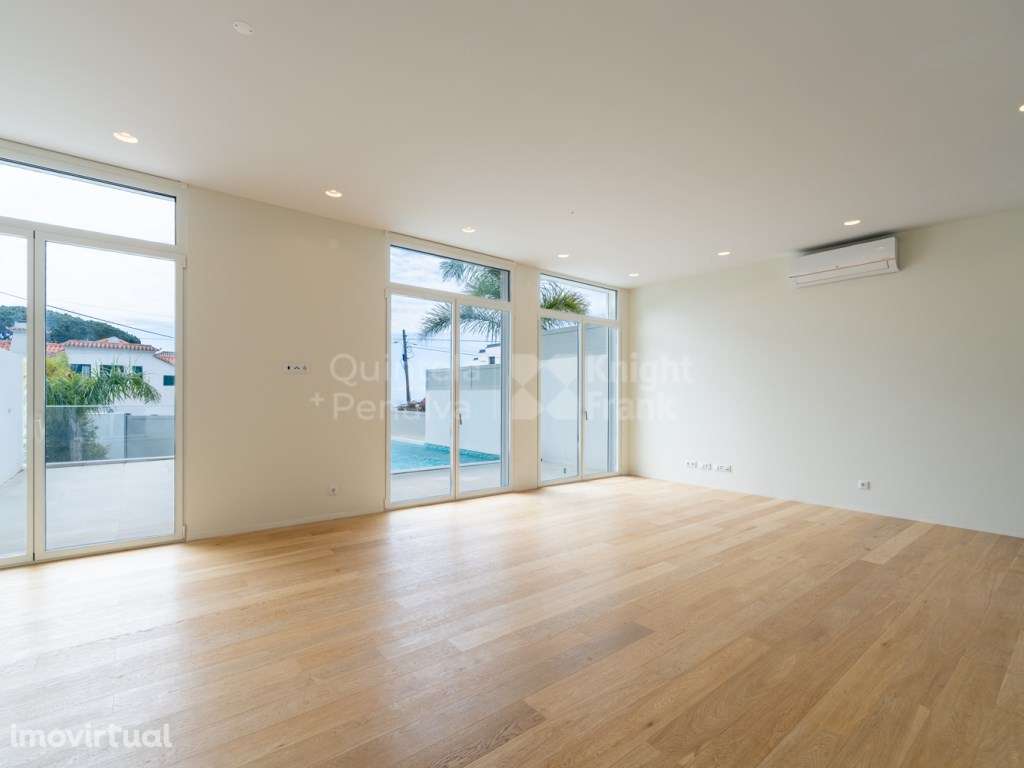 Moradia T4 para arrendamento com jardim, piscina e vista mar no Est... - Grande imagem: 3/26