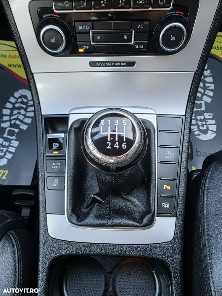 Volkswagen Passat - 14